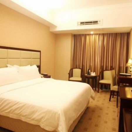 Vienna Meilong Branch Hotell Shenzhen Exteriör bild